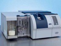Liquid sampling module for milk product analysis